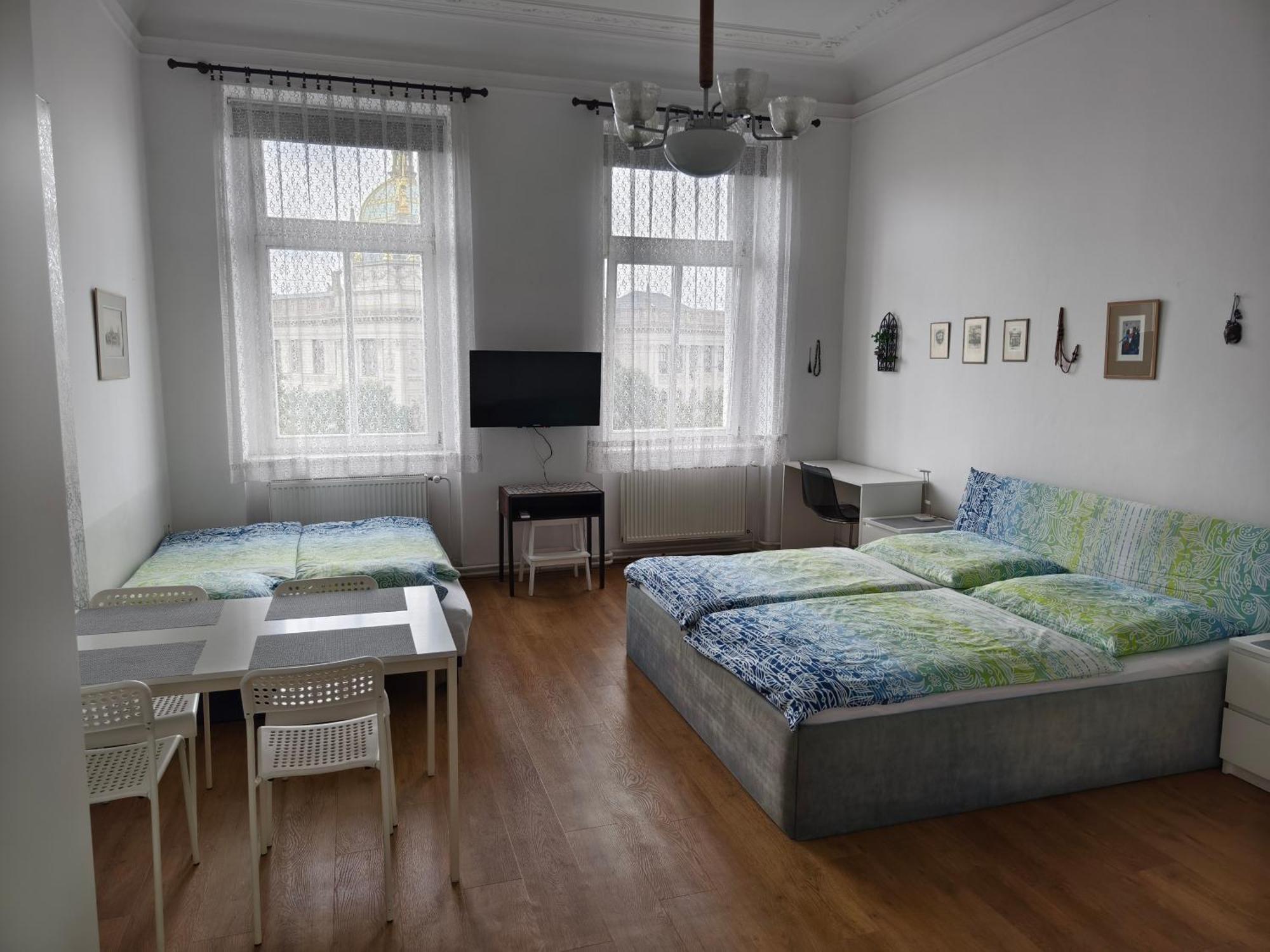 Apartments Katarina Прага Екстериор снимка